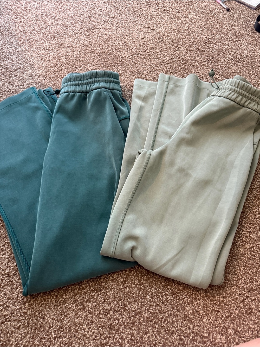 Lululemon softstreme pant Duo - Teal and Sage Joggers